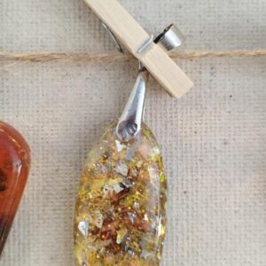 AMULETO ENERGETICO ARTESANAL PIEDRAS, CUARZOS Y RESINA